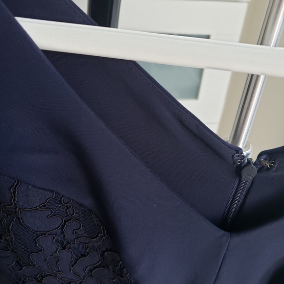 Lauren Ralph Lauren Lace Trim Jersey Dress - Picture 3 of 6